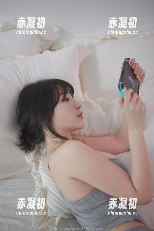 Kang Inkyung的白衬衫对我的信仰产生了怎样的不良影响？图片合集待敢说。